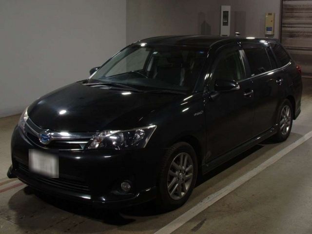 2328 Toyota Corolla fielder NKE165G 2013 г. (TAA Chubu)